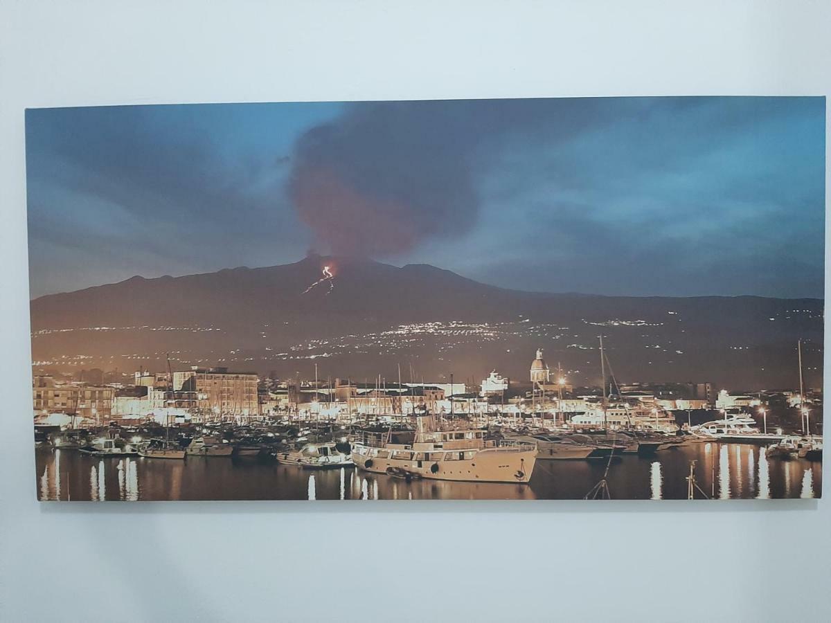 La Casa Nel Vicolo Apartment Giardini Naxos Luaran gambar