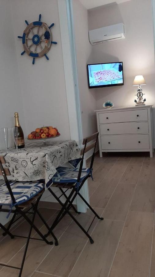 La Casa Nel Vicolo Apartment Giardini Naxos Luaran gambar